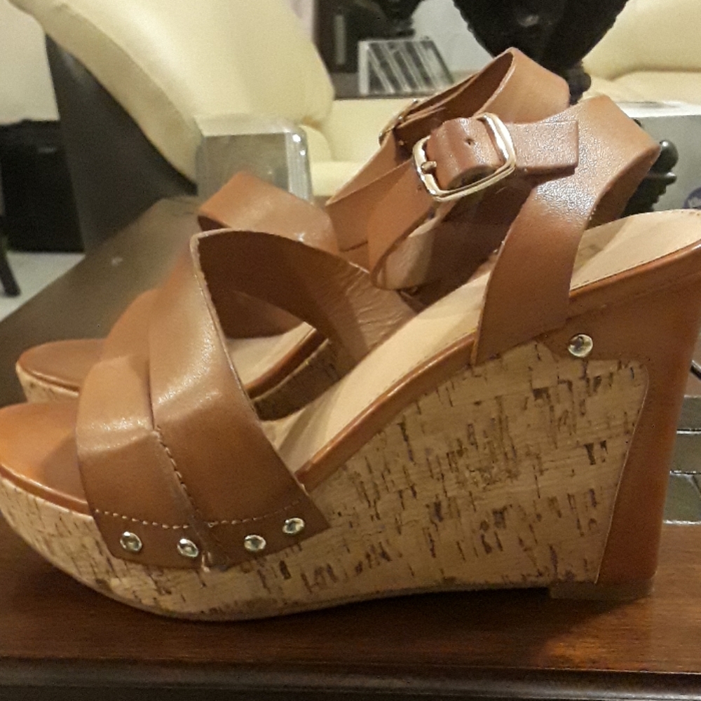 Heels - Picture 2 of 2